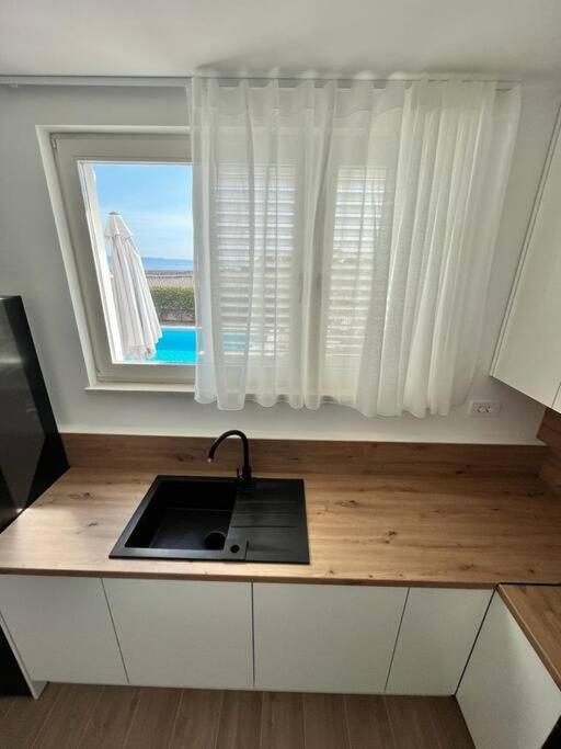 Blue Apartment With Shared Pool Spalato Esterno foto