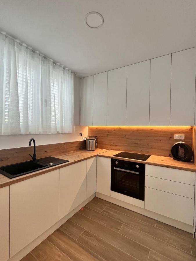 Blue Apartment With Shared Pool Spalato Esterno foto